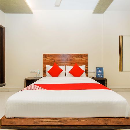 Hotel Sai Comforts Bapane Esterno foto
