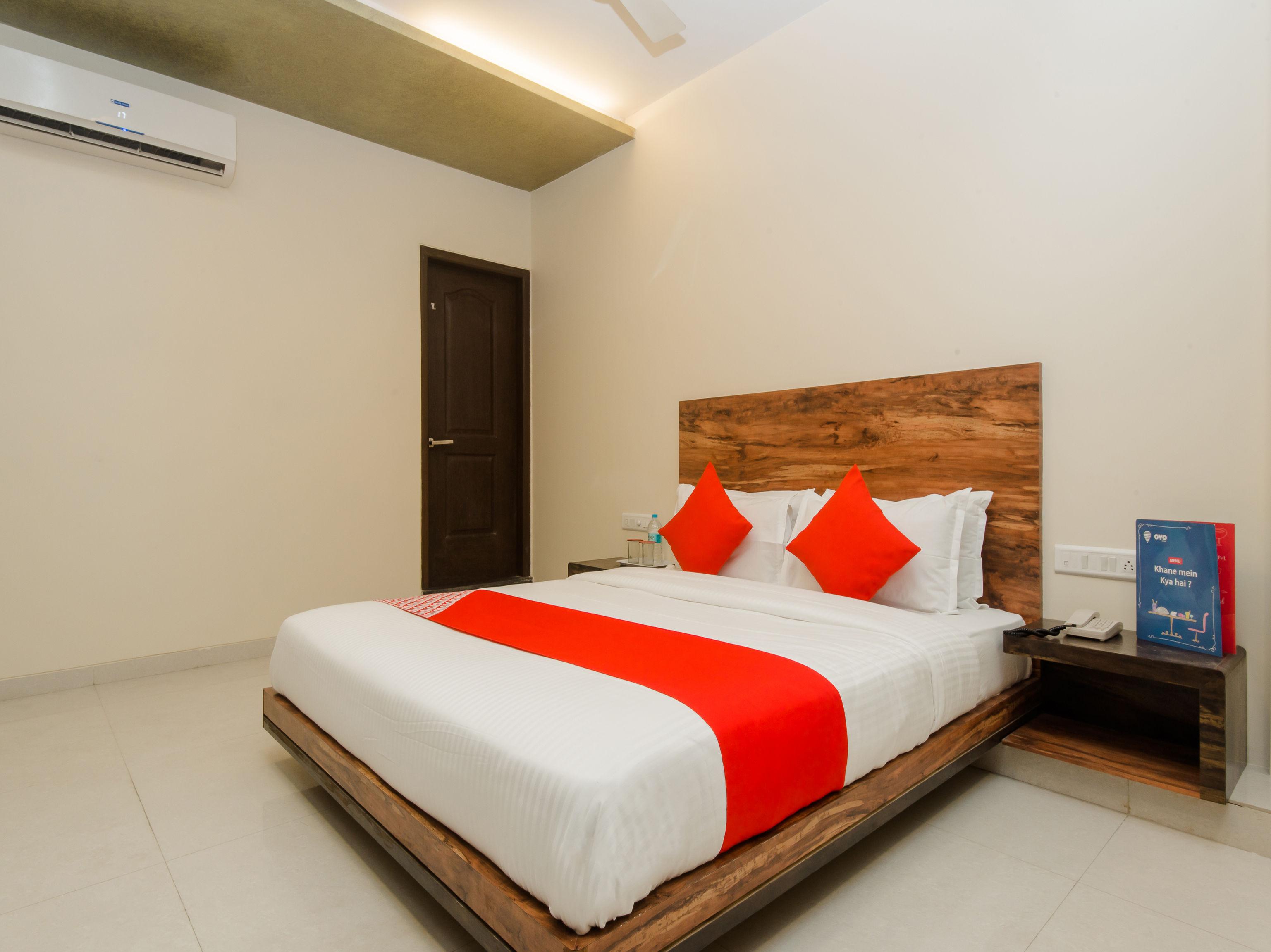 Hotel Sai Comforts Bapane Esterno foto