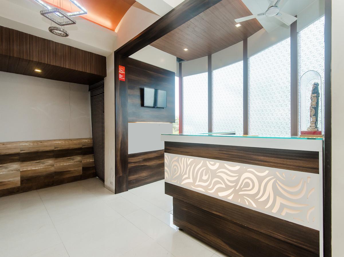 Hotel Sai Comforts Bapane Esterno foto