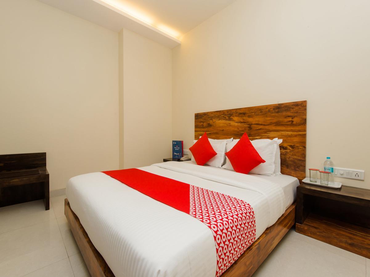 Hotel Sai Comforts Bapane Esterno foto