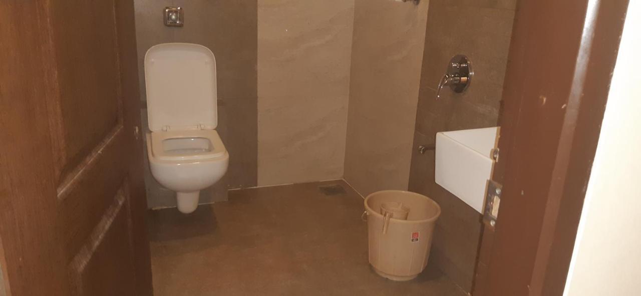 Hotel Sai Comforts Bapane Esterno foto