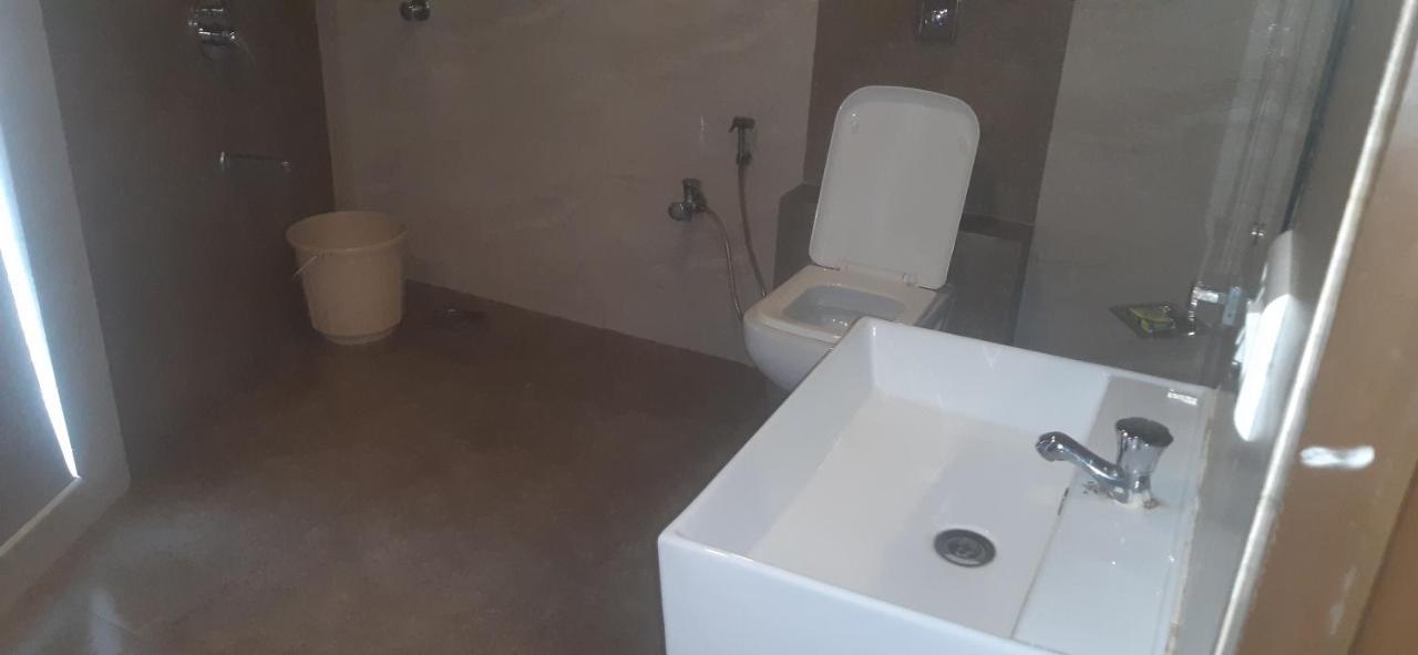 Hotel Sai Comforts Bapane Esterno foto